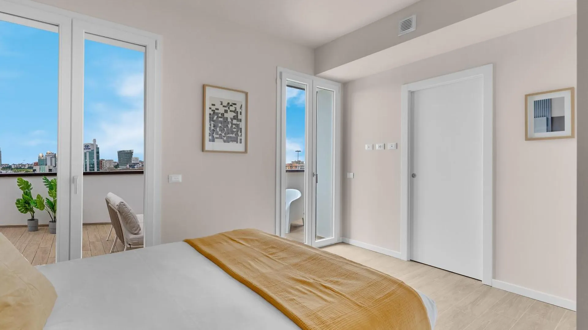 Airy Apartments With Balcony & Garage Mediolan