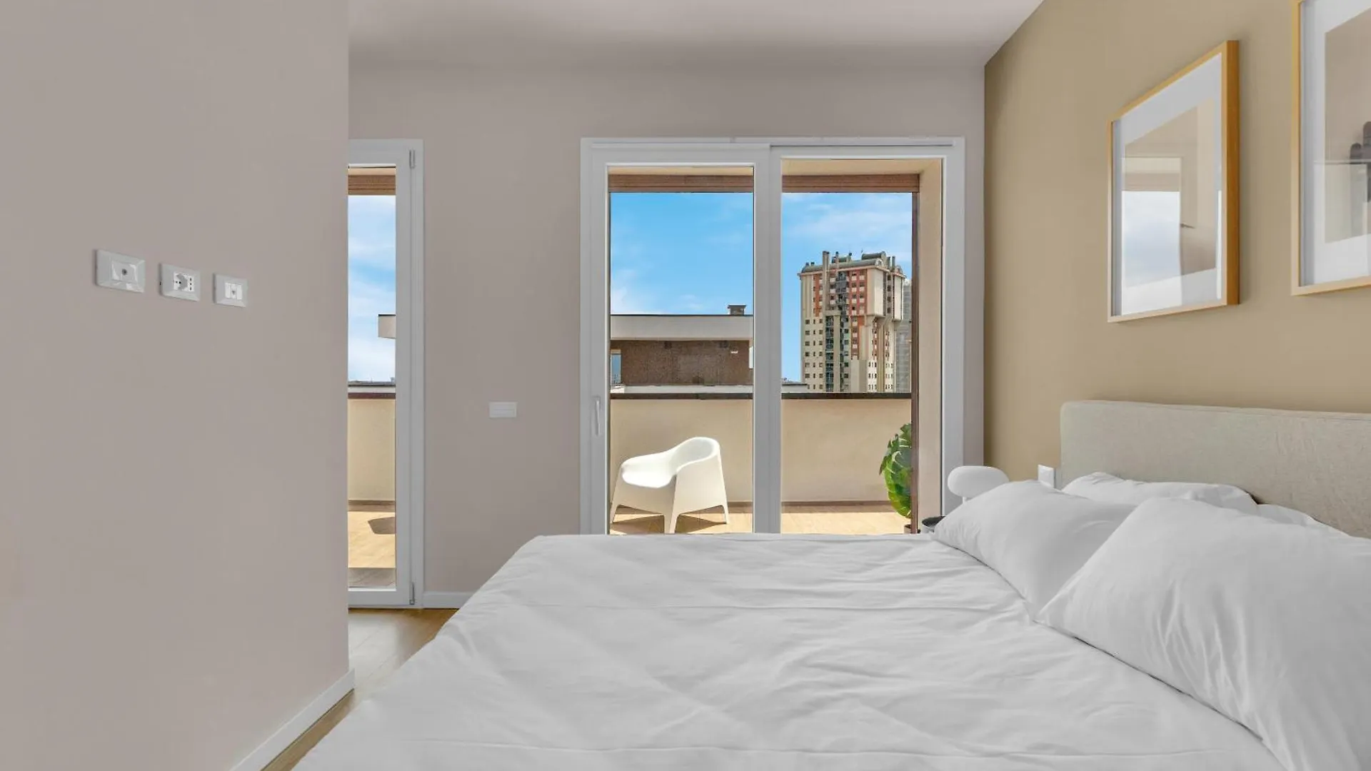 Airy Apartments With Balcony & Garage Mediolan
